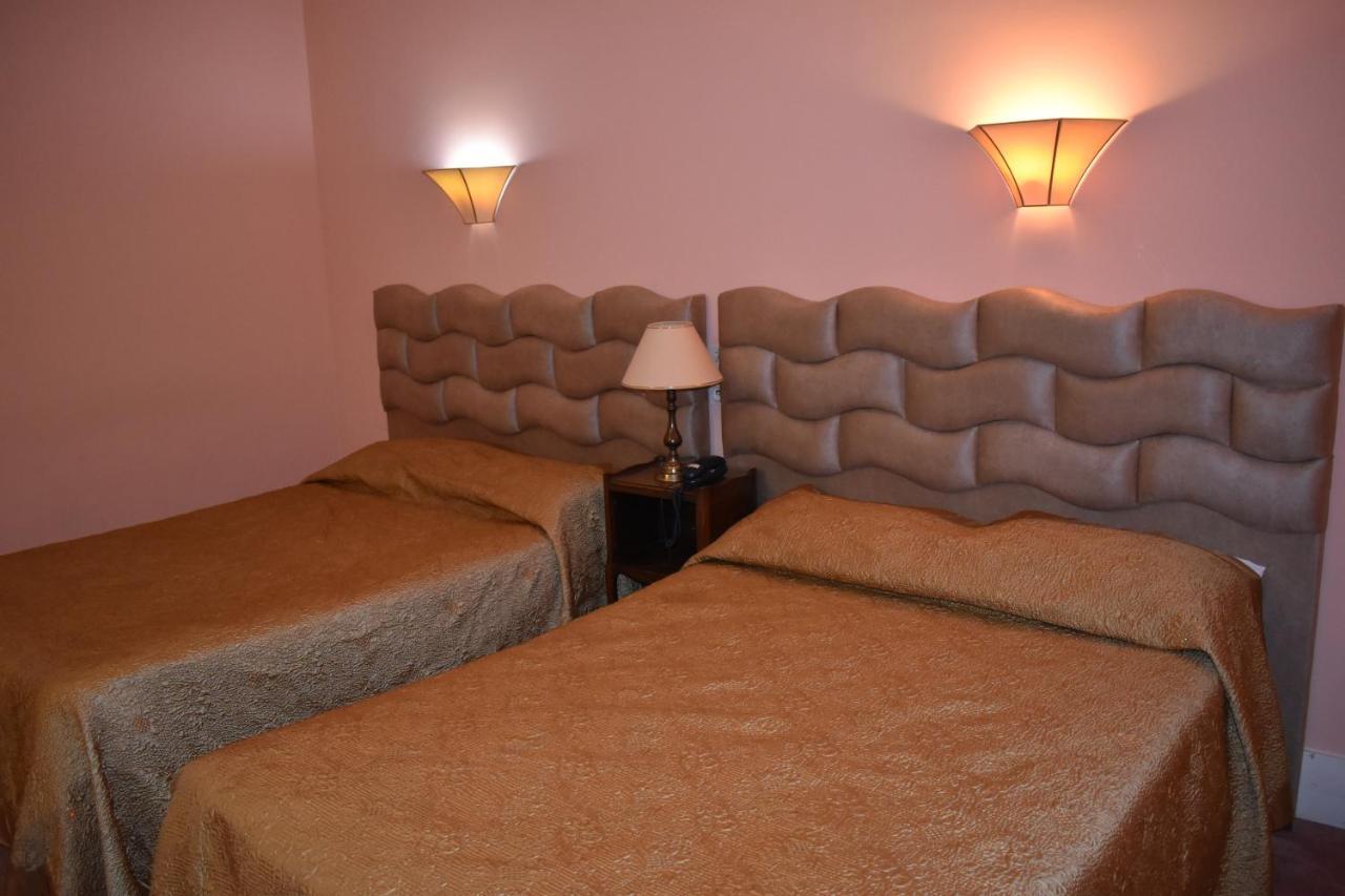 Hotel Le Sauvage Tournus Exterior photo