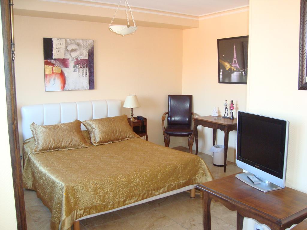 Hotel Le Sauvage Tournus Exterior photo