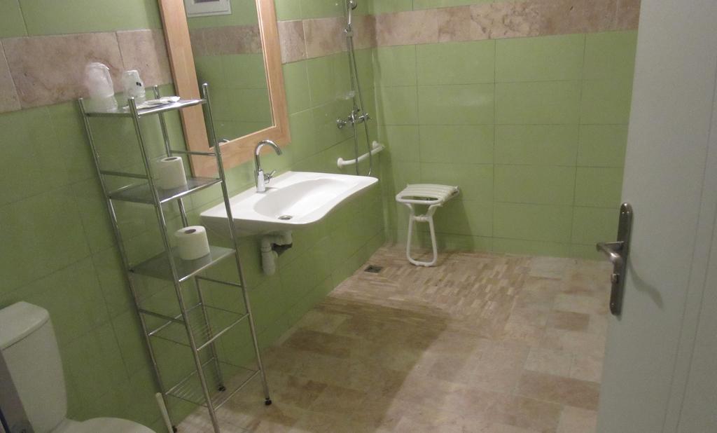 Hotel Le Sauvage Tournus Room photo