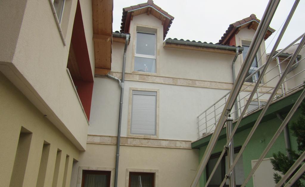 Hotel Le Sauvage Tournus Exterior photo