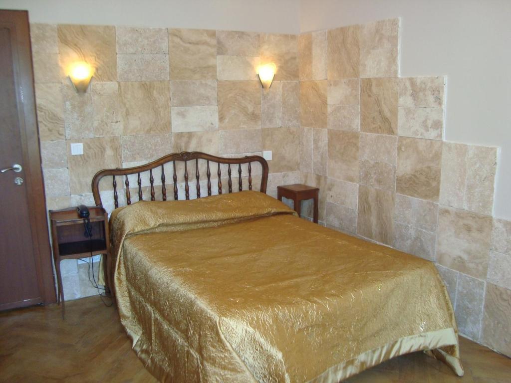Hotel Le Sauvage Tournus Room photo